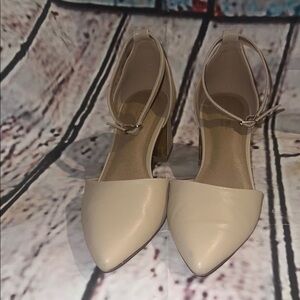 Women's Pointed Toe Ankle Strap Heels in Cream